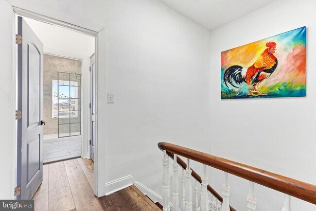 Building Photo - 737 Dolphin St