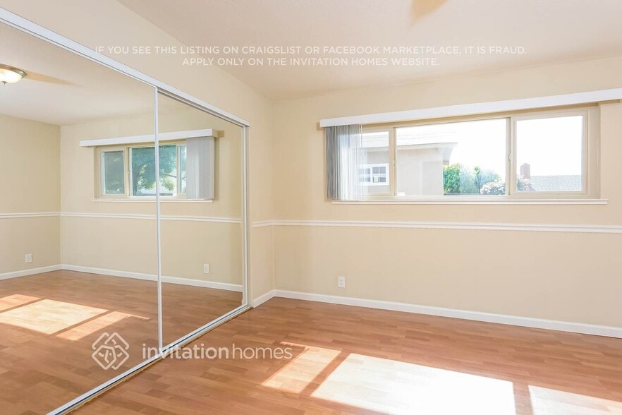 Building Photo - 2823 Seville Cir