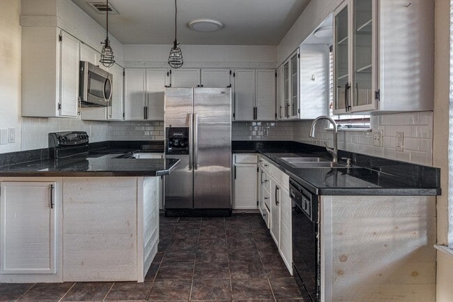 Building Photo - 112 Tomahawk Trail