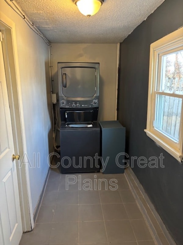 Building Photo - 218 W 83rd Terrace