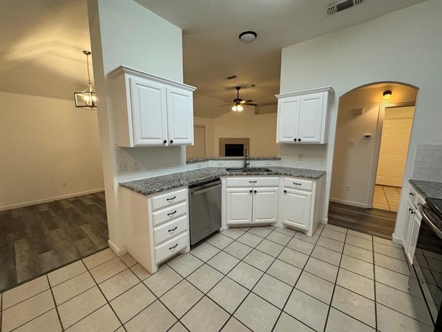 Building Photo - 6611 Rockdale Rd