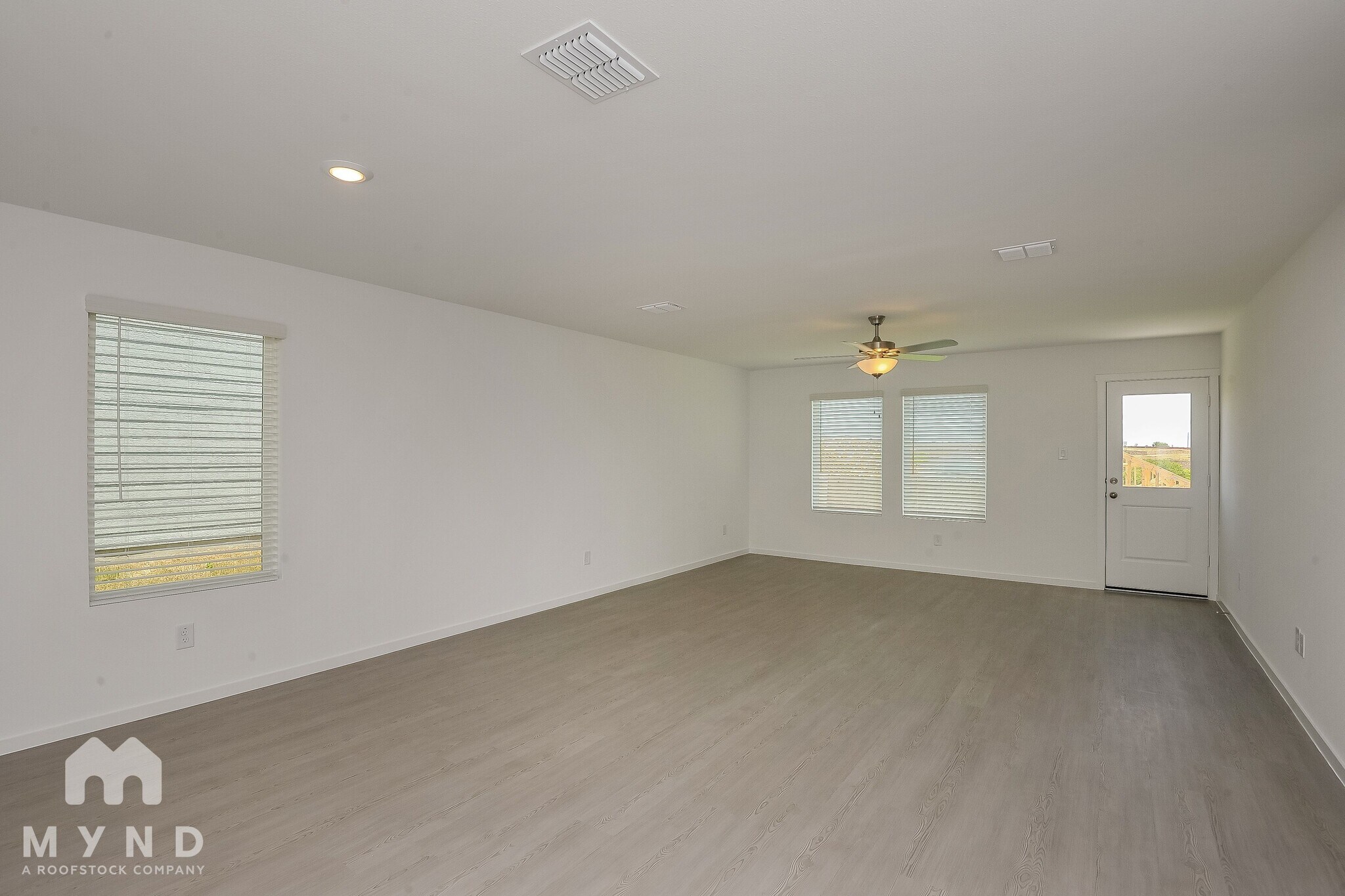 Building Photo - 2744 Mistwood Dr