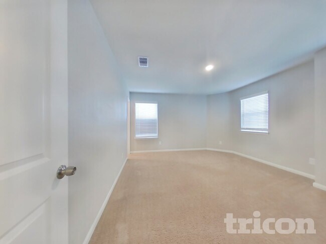 Building Photo - 23112 Shakespeare Dr