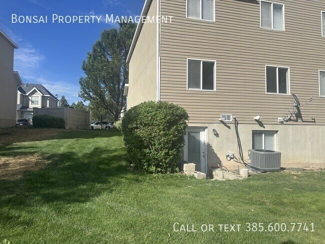 Building Photo - 1247 N Bridalwood Loop