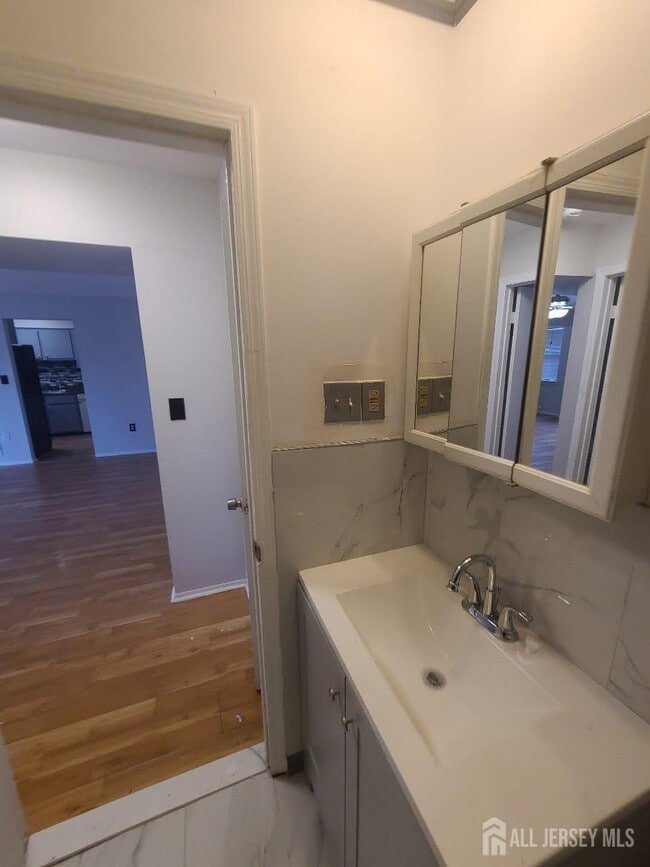 Building Photo - 1503 Raspberry Ct