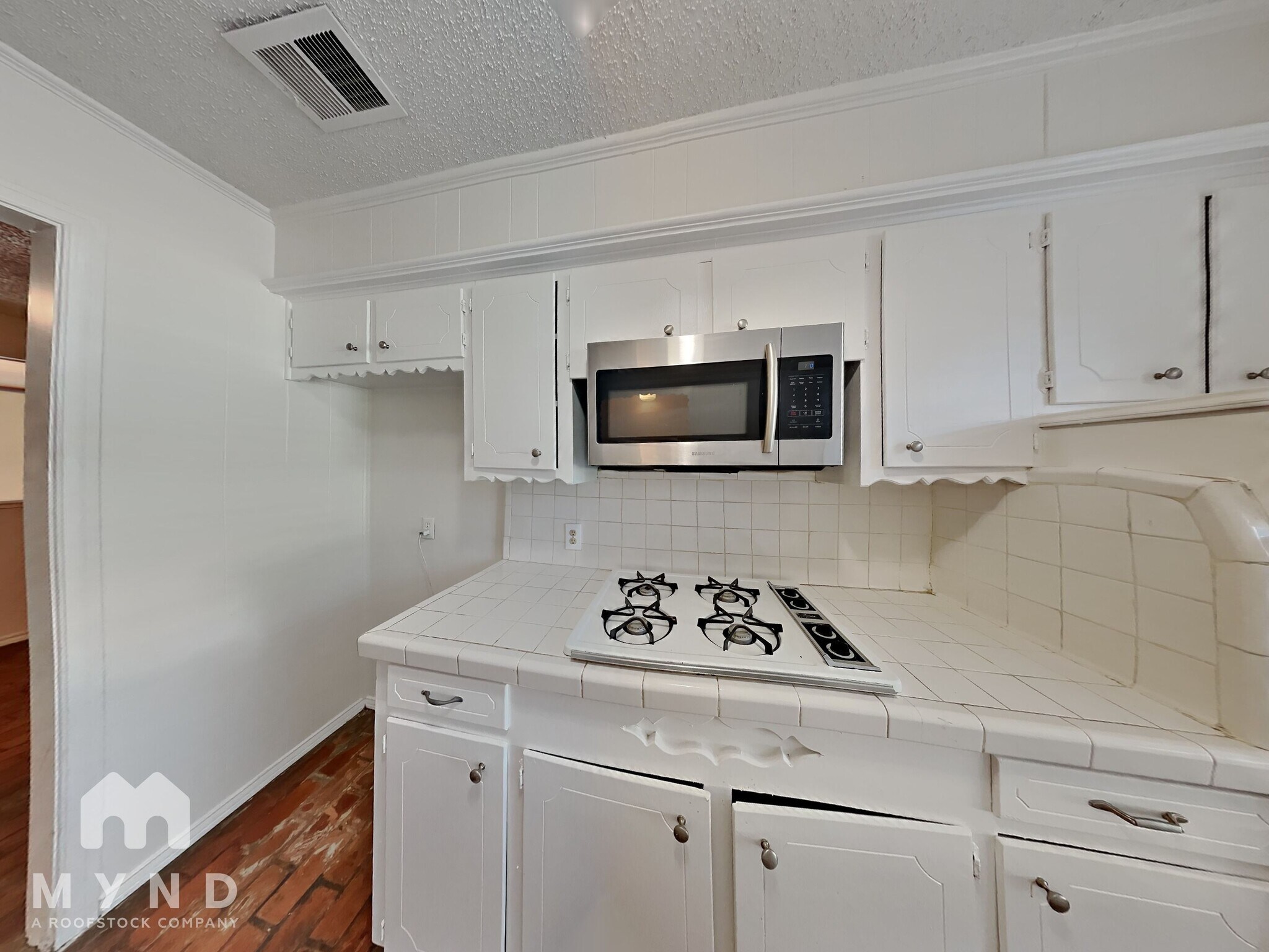 Building Photo - 15858 El Estado Dr