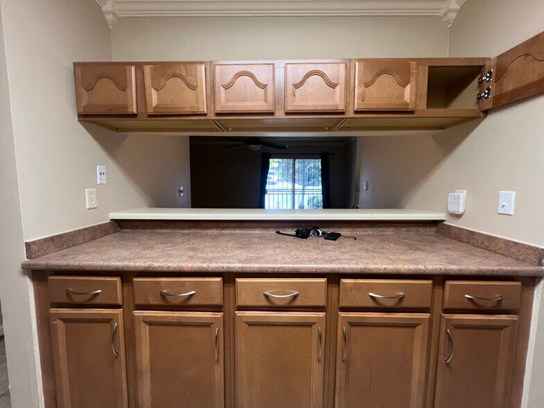 Building Photo - 416 Skyview Dr