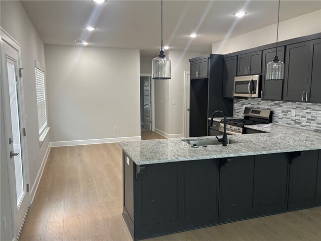 Building Photo - 3009 SW Lovely Ln