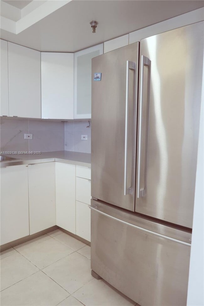 Building Photo - 20515 E Country Club Dr