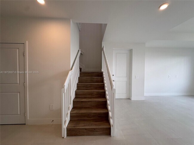 Building Photo - 34530 SW 190th Ave