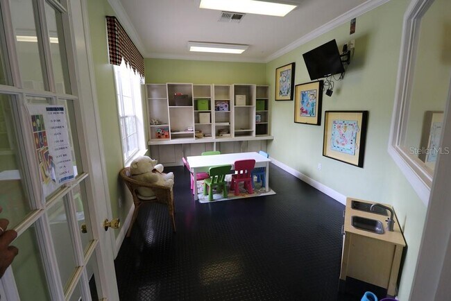Building Photo - 3337 S Kirkman Rd