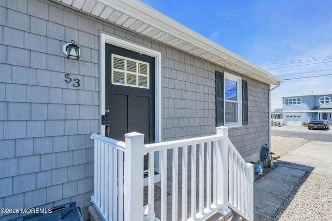 Building Photo - 53 E Coral Dr