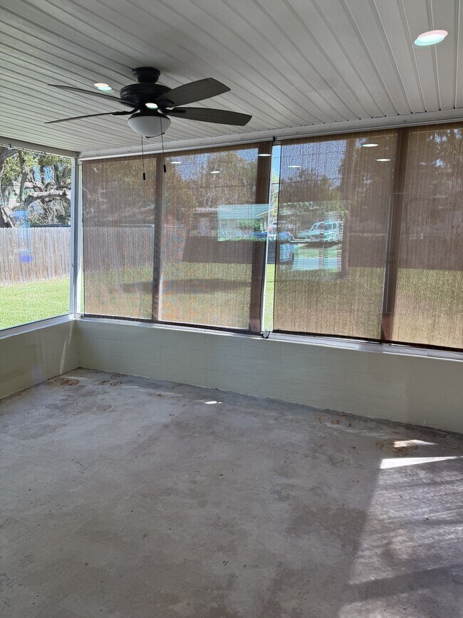 Building Photo - 1105 Morse Ave