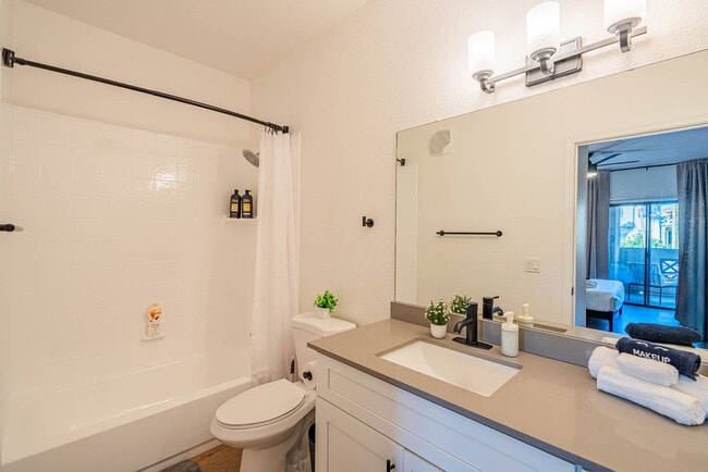 Building Photo - 2150 S 55th St