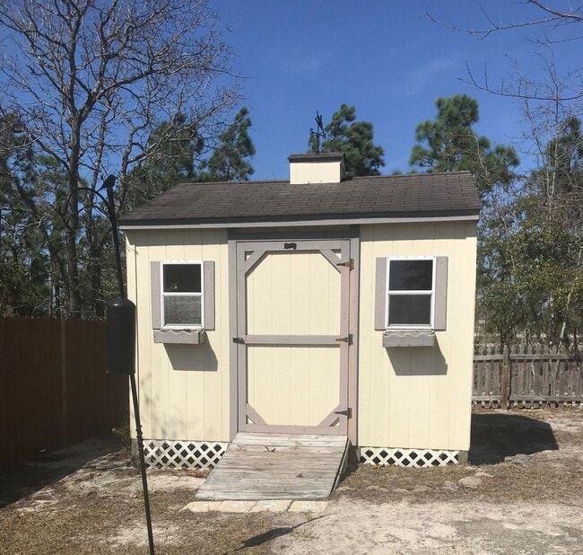 Building Photo - LORDS CREEK