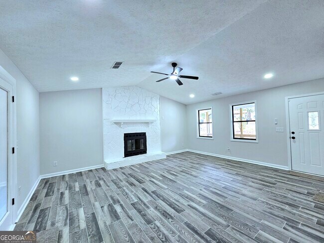 Building Photo - 5303 Kemper Pl