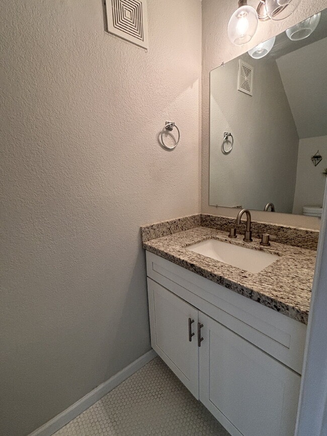 Building Photo - Coming Soon! Old Town Scottsdale Townhouse...