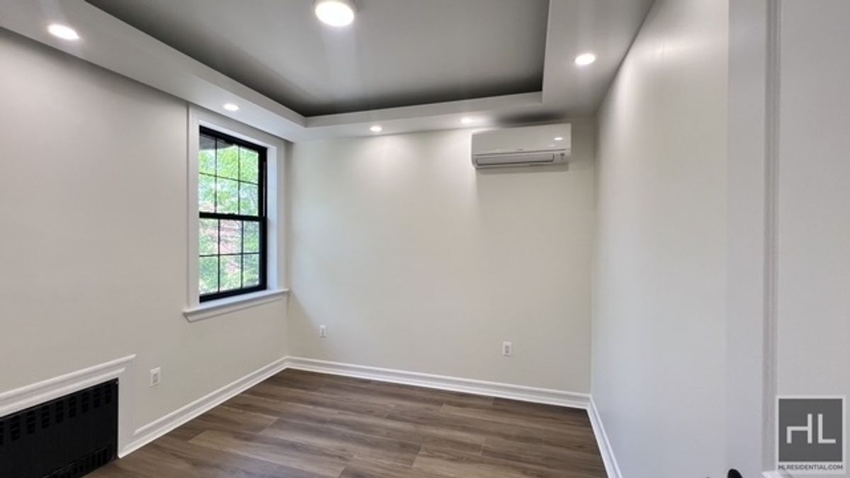 Building Photo - 251 EAST 55 STREET