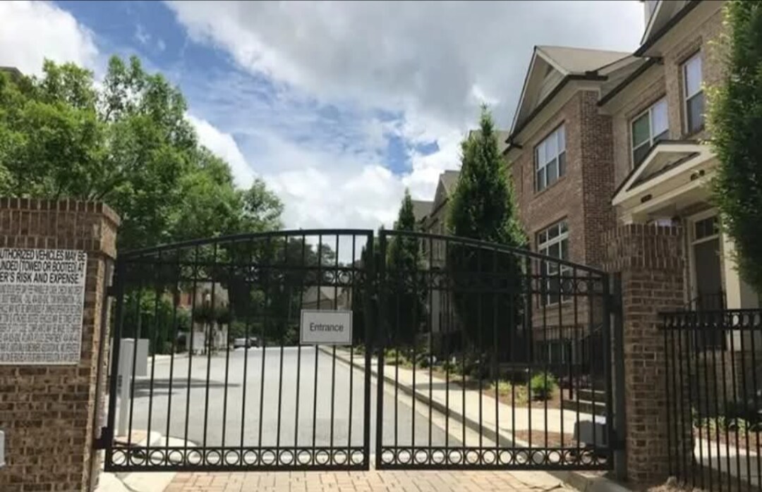 Building Photo - 2264 Lavista Ct NE