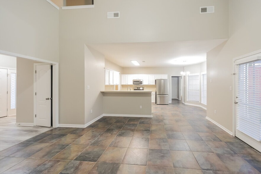 Building Photo - 5606 Southbend Ln