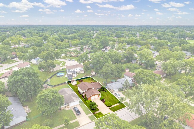 Building Photo - 135 Jeffery Ln