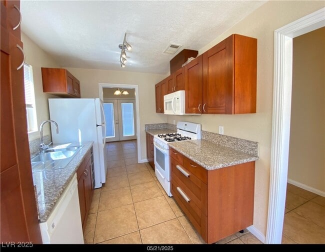 Building Photo - 6537 Orchid Hill Cir