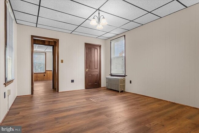 Building Photo - 250 N Mulberry St