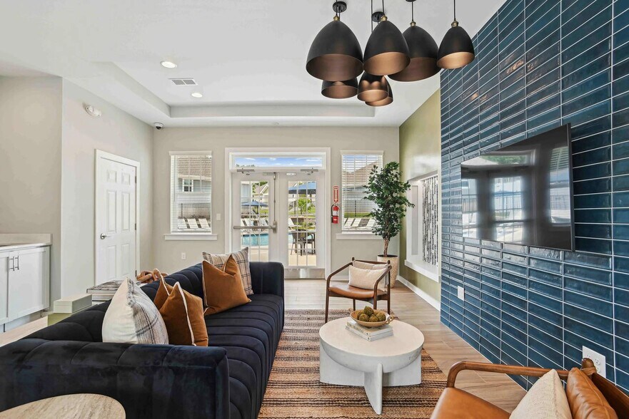 Building Photo - 1720 Rocky River Rd