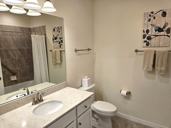 Building Photo - Seasonal Short-Term Sought after Sarasota National (Social Membership) with resort like Amenities!