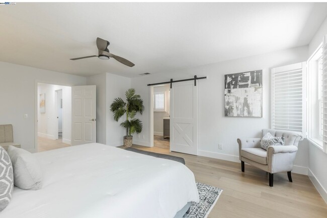 Building Photo - Vintage Hills, Pleasanton 4 Bed, 3 Ba., So...