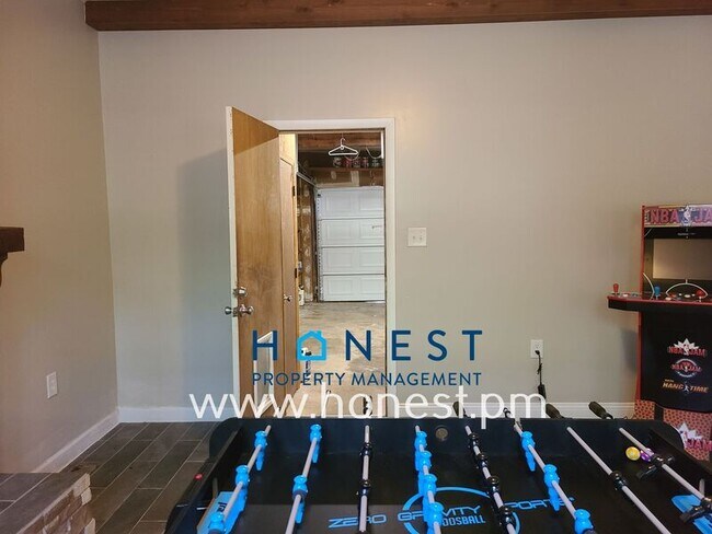 Building Photo - 1222 Rama Rd