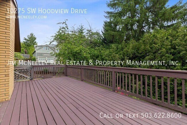 Building Photo - 10275 SW Hoodview Dr