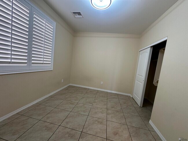 Building Photo - 6558 E 35th Rd