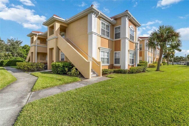 Building Photo - 1050 Villagio Cir