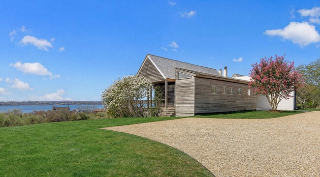 Building Photo - 52 Startop Dr