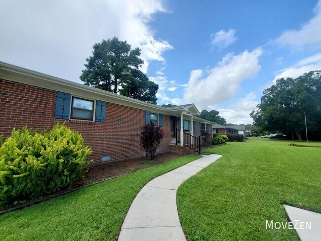 Building Photo - 109 Foxwood Ln