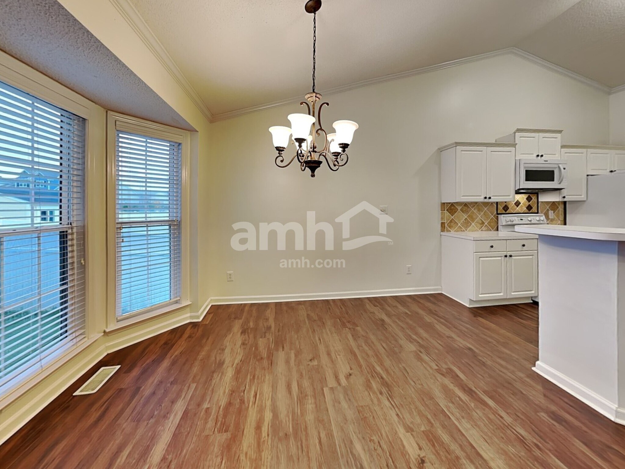 Building Photo - 401 Onyx Ln