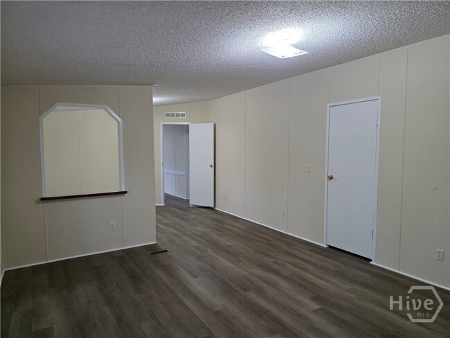 Building Photo - 311 Mockingbird Dr