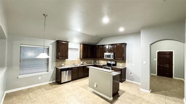 Building Photo - 6440 Parkstone Way
