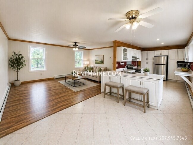 Building Photo - 2120 US-2