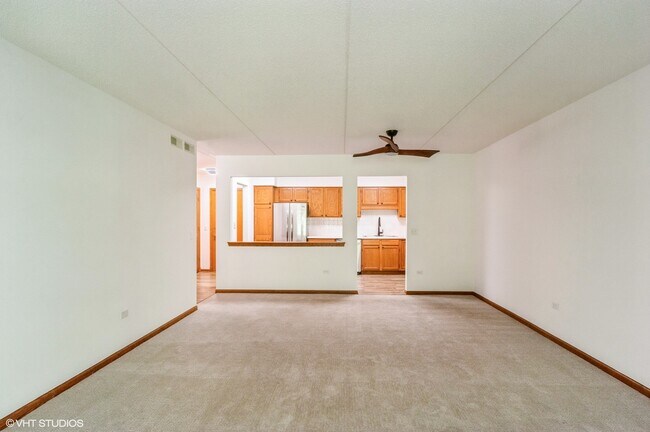 Building Photo - 5360 N Lowell Ave