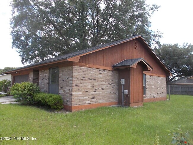 Building Photo - 7942 Blank Dr N