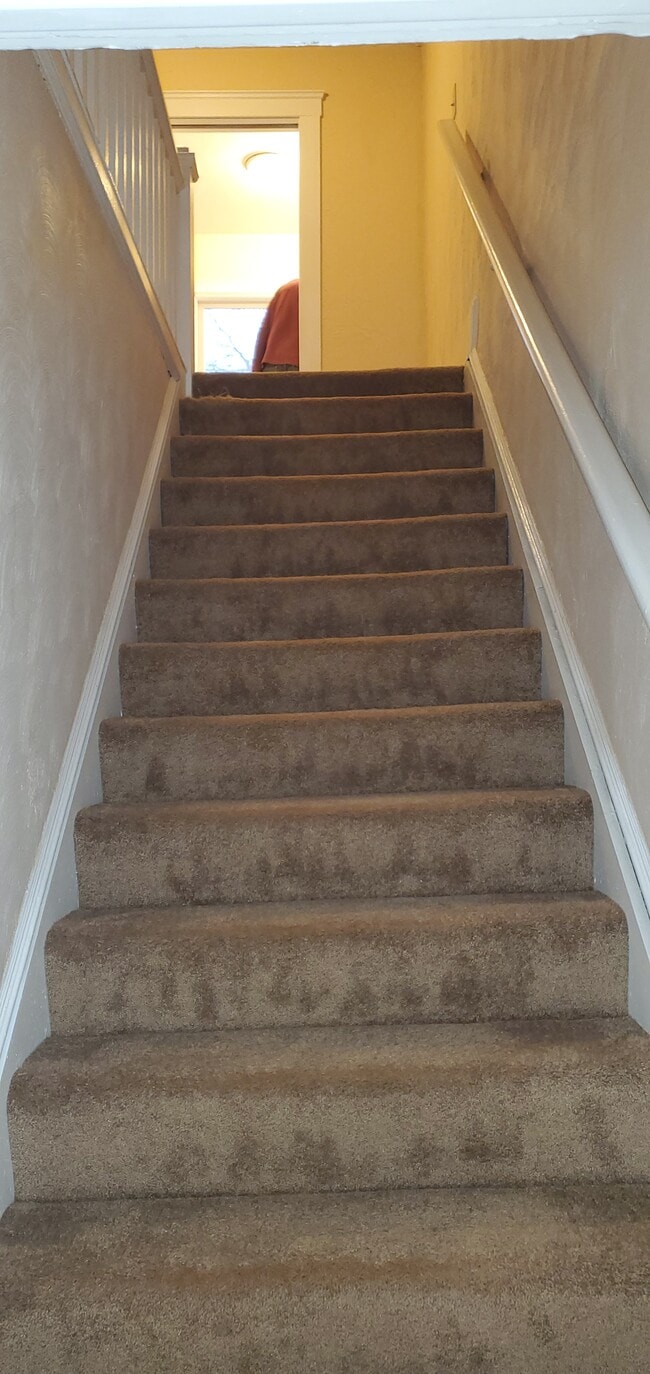 To third floor - 1485 Clarence Ave