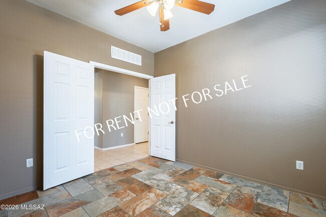 Building Photo - 7307 E Heartwood Dr