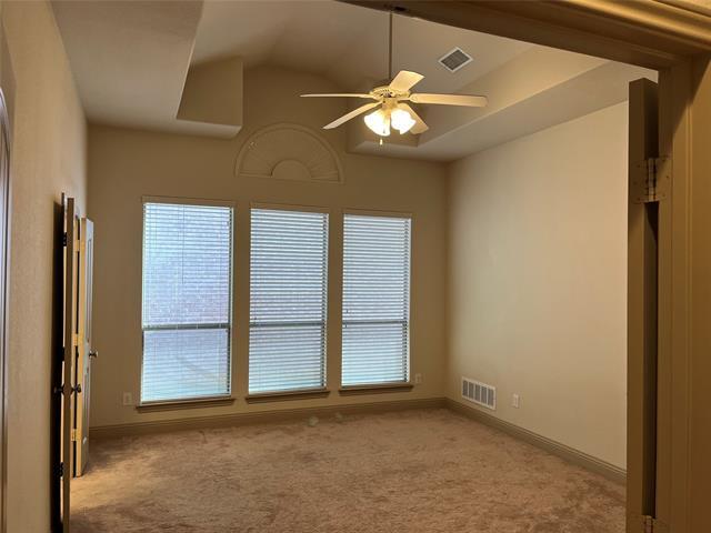 Building Photo - 817 La Cima