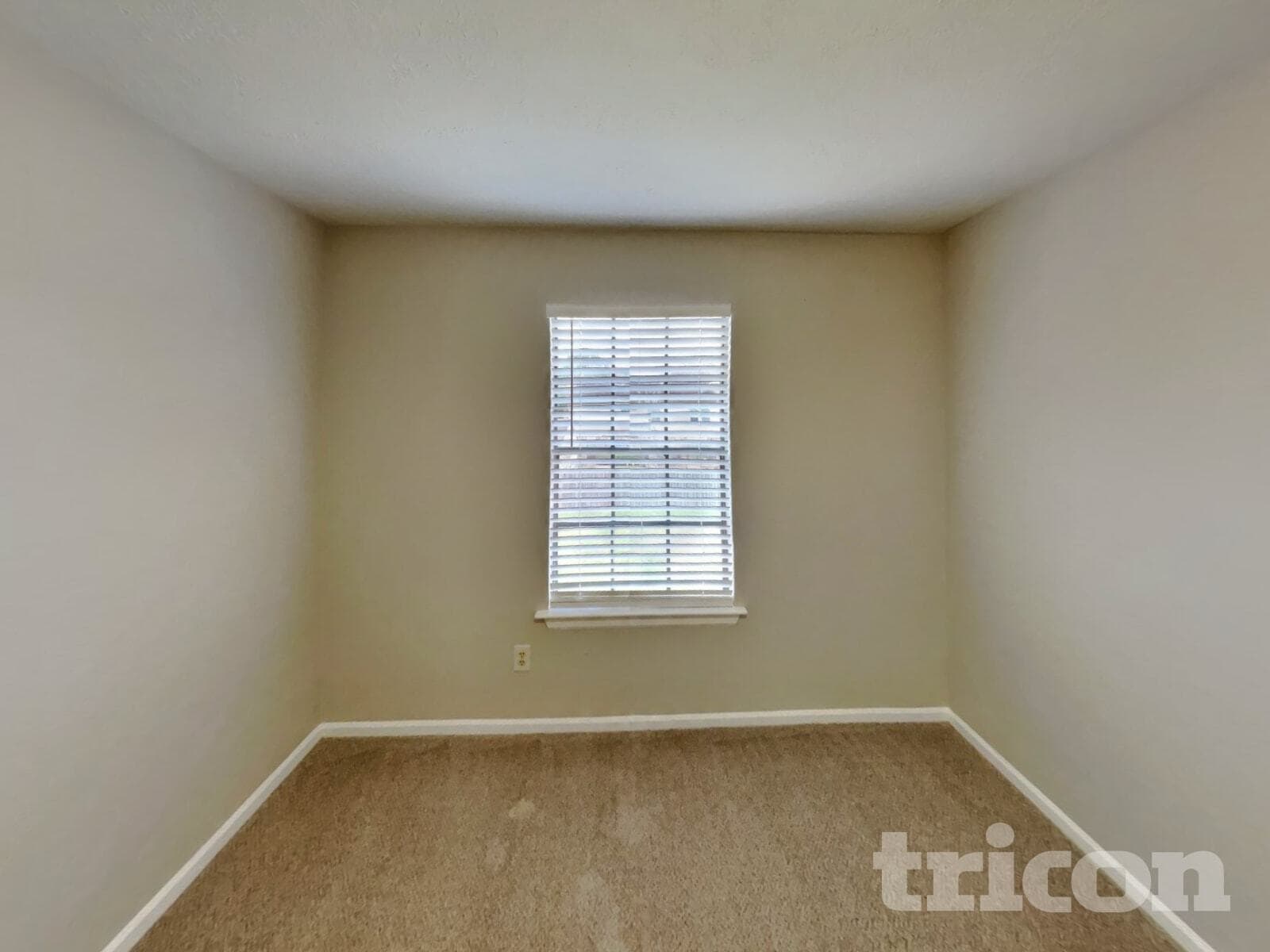 Building Photo - 8111 Silver Fir Dr