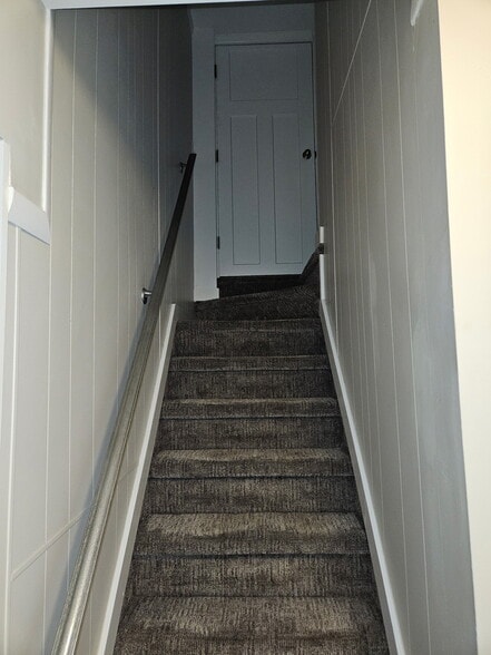 Building Photo - 1039 Clay Ave