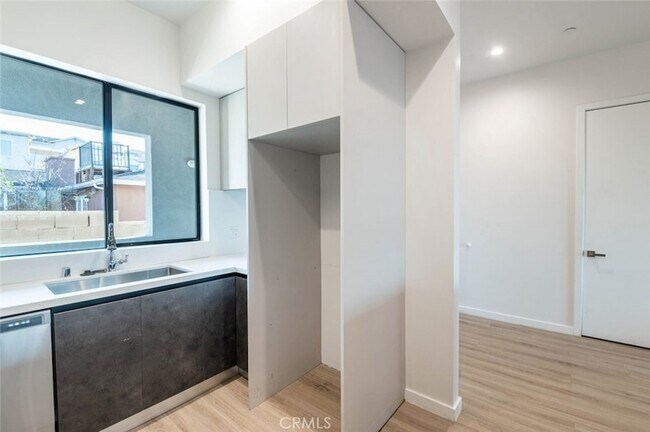 Building Photo - 7341 Valmont St