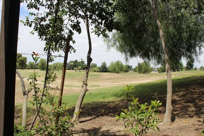 Building Photo - Unique Bakersfield Home for Rent Bakersfiled Country Club