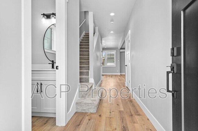 Building Photo - 2201 DeJong Dr